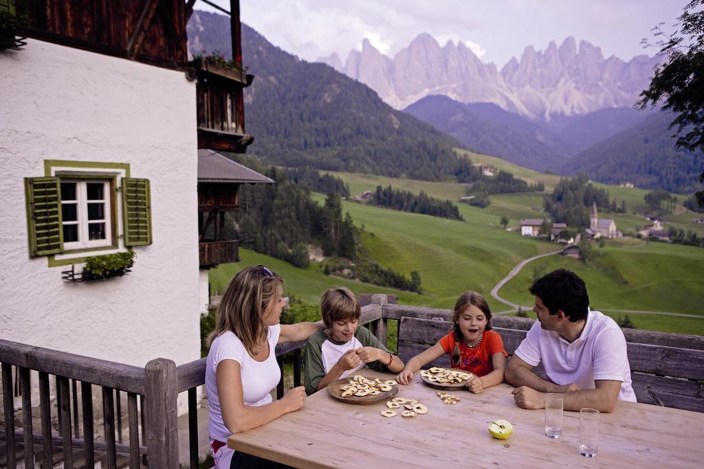 Hotel Tyrol Funes Kültér fotó