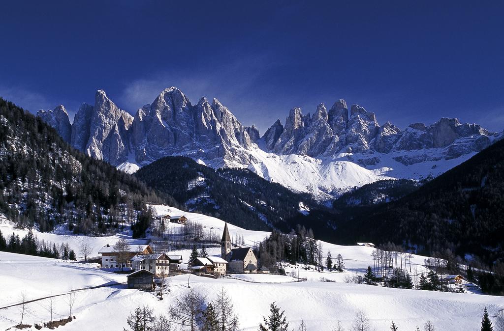 Hotel Tyrol Funes Kültér fotó