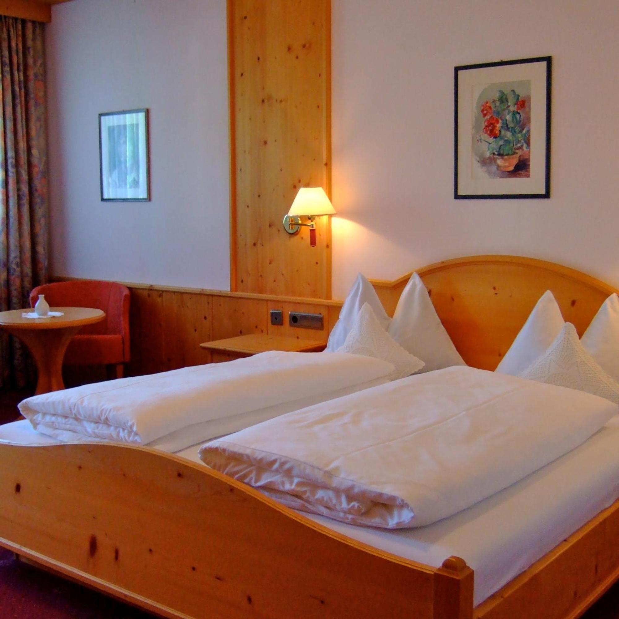 Hotel Tyrol Funes Kültér fotó