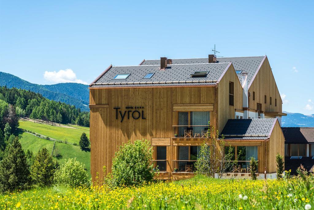 Hotel Tyrol Funes Kültér fotó